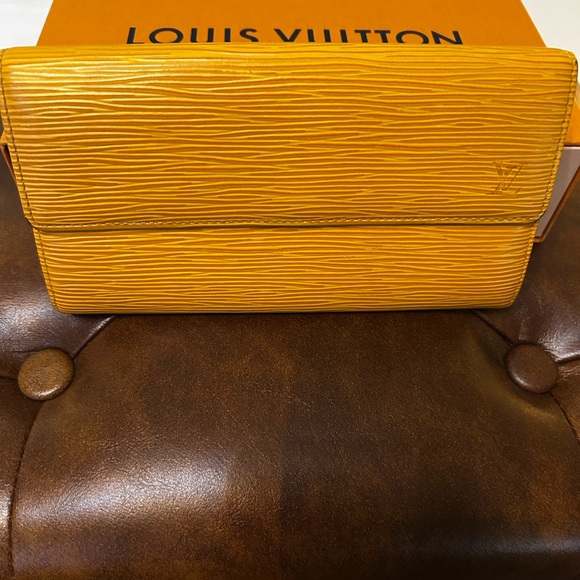 Louis Vuitton Epi Leather long wallet gold and purple - Picture 1 of 6
